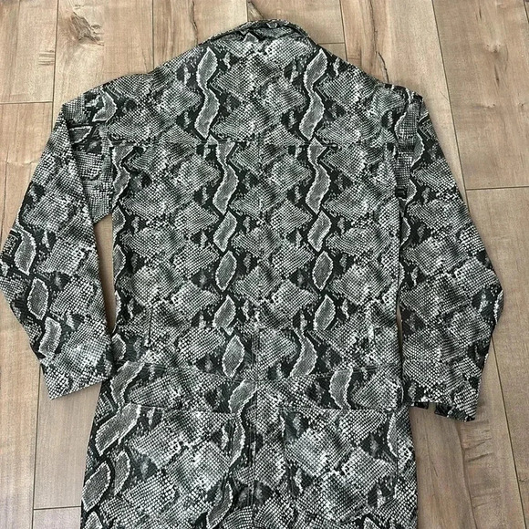 NONchalant Label Revolve Python Jumpsuit RARE! Sz XS - Picture 9 of 13
